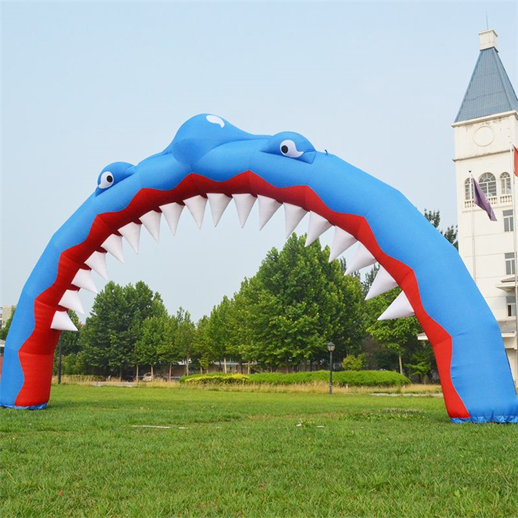 宣化鲨鱼广告拱门